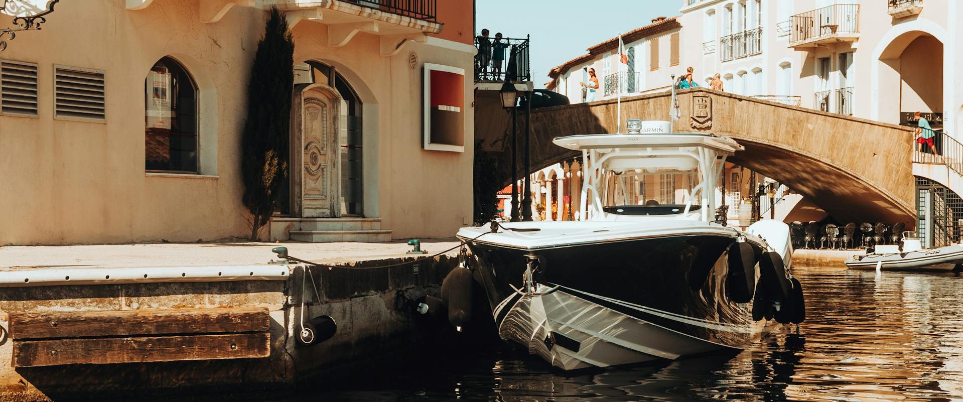 How Much Does It Cost to Ship Belongings to France?